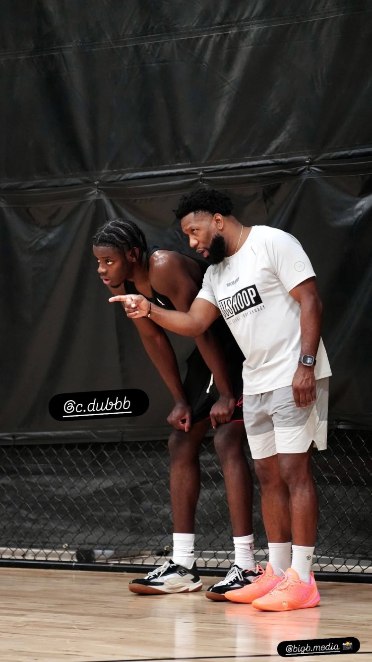 备战新赛季！训练师晒与波普和凯莱布·威尔逊训练照