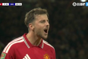 [进球视频] 神了！拉什福德断球射门被扑，芒特补射破门！曼联2-0布莱顿